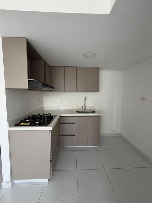 Apartamento en venta en Monteazul, Sabaneta · foto 4 de 13