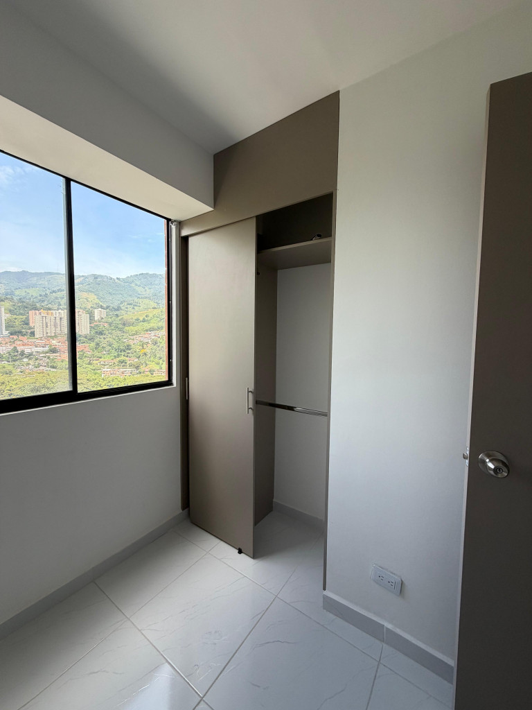 Apartamento en venta en Monteazul, Sabaneta · foto 7 de 13