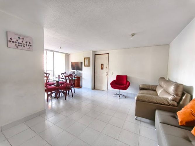 Apartamento de 3 alcobas en arriendo en Los Colores, Medellín, 95 m² · foto 3 de 21