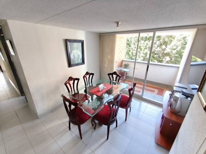 Apartamento de 3 alcobas en arriendo en Los Colores, Medellín, 95 m² · foto 4 de 21