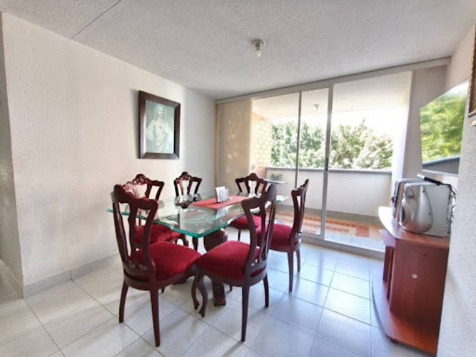 Apartamento de 3 alcobas en arriendo en Los Colores, Medellín, 95 m² · foto 5 de 21