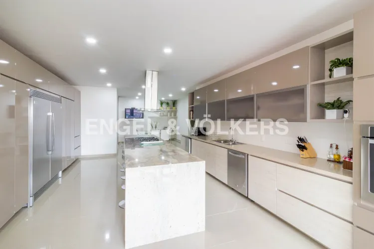 Apartamento de 4 alcobas en venta en Santa Barbara Alta, Bogotá, 523 m² · foto 10 de 22