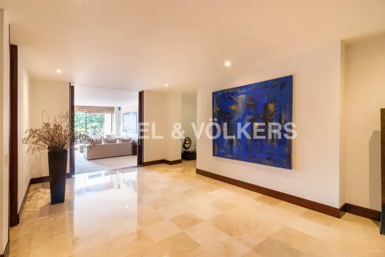 Apartamento de 4 alcobas en venta en Santa Barbara Alta, Bogotá, 523 m² · foto 2 de 22