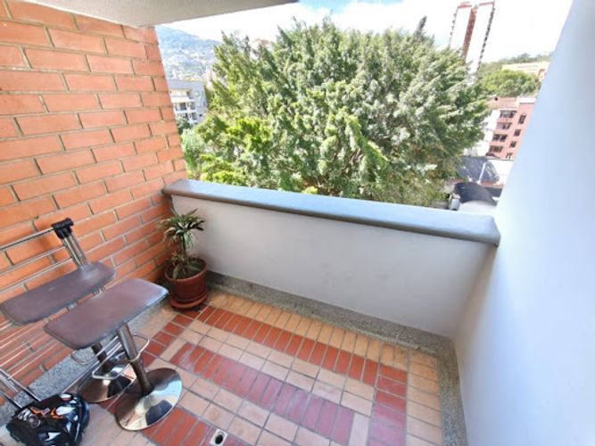 Apartamento de 3 alcobas en arriendo en Los Colores, Medellín, 95 m² · foto 21 de 21