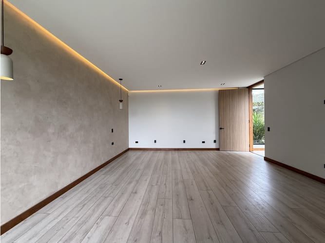Casa de 4 alcobas en venta en El Capiro, Rionegro, 463 m² · foto 8 de 17