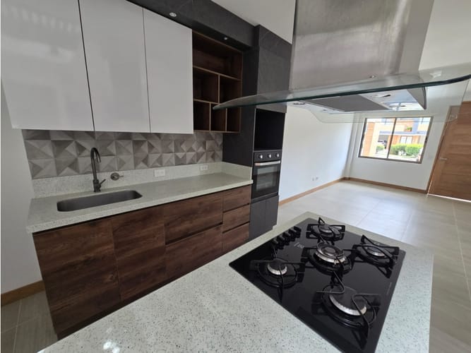 Casa de 4 alcobas en venta en La Ceja, 174 m² · foto 6 de 24
