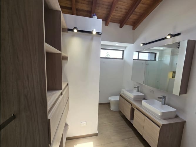 Casa de 4 alcobas en venta en La Ceja, 174 m² · foto 13 de 24
