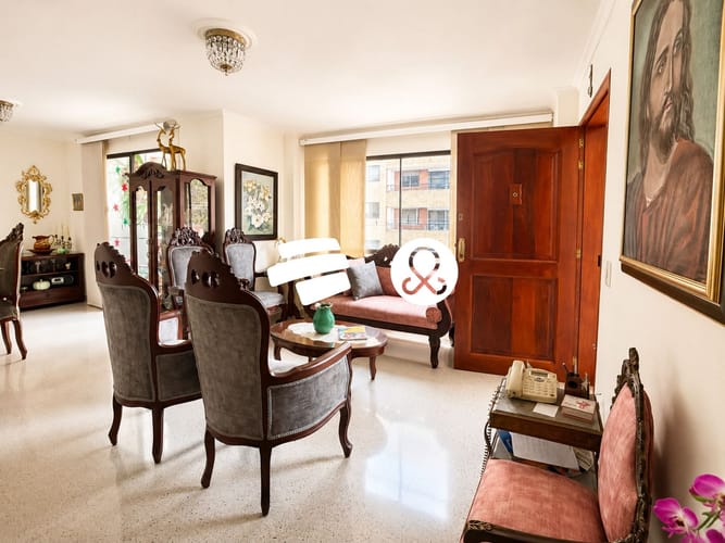Apartamento de 3 alcobas en venta en Laureles, Medellín, 98 m² · foto 2 de 19