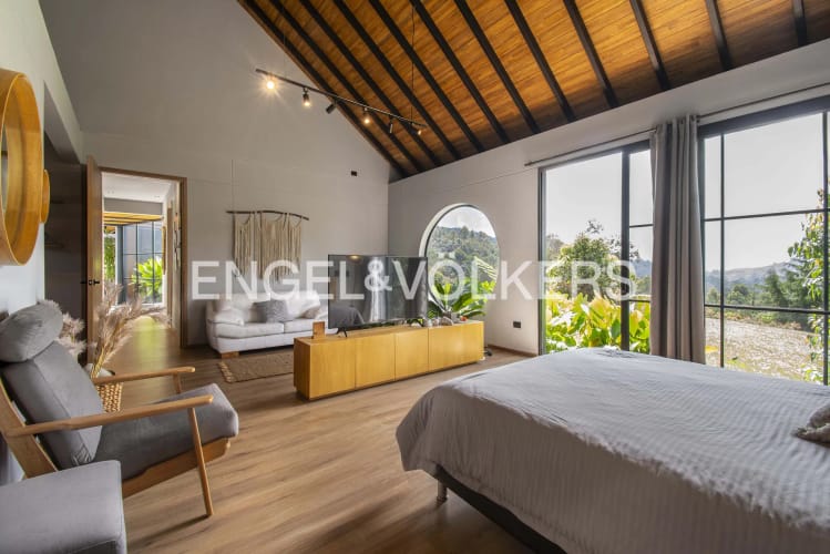 Casa de 3 alcobas en venta en El Retiro, 278 m² · foto 12 de 14