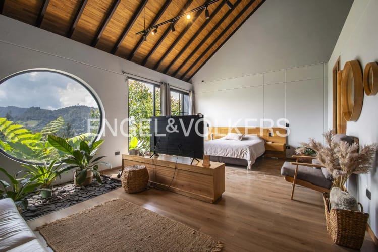 Casa de 3 alcobas en venta en El Retiro, 278 m² · foto 11 de 14