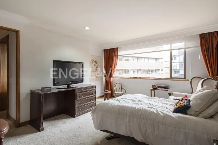 Apartamento en venta en Los Rosales, Bogotá · foto 11 de 17