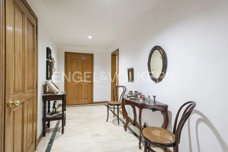 Apartamento en venta en Los Rosales, Bogotá · foto 9 de 17