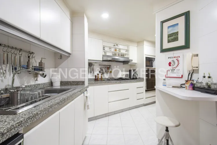 Apartamento en venta en Los Rosales, Bogotá · foto 8 de 17