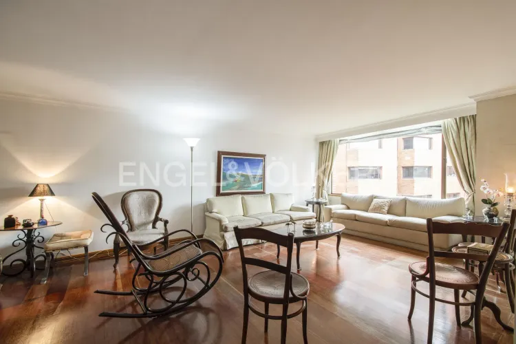 Apartamento en venta en Los Rosales, Bogotá · foto 2 de 17