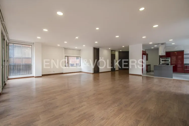 Apartamento de 3 alcobas en venta en La Cabrera, Bogotá, 270 m² · foto 4 de 15