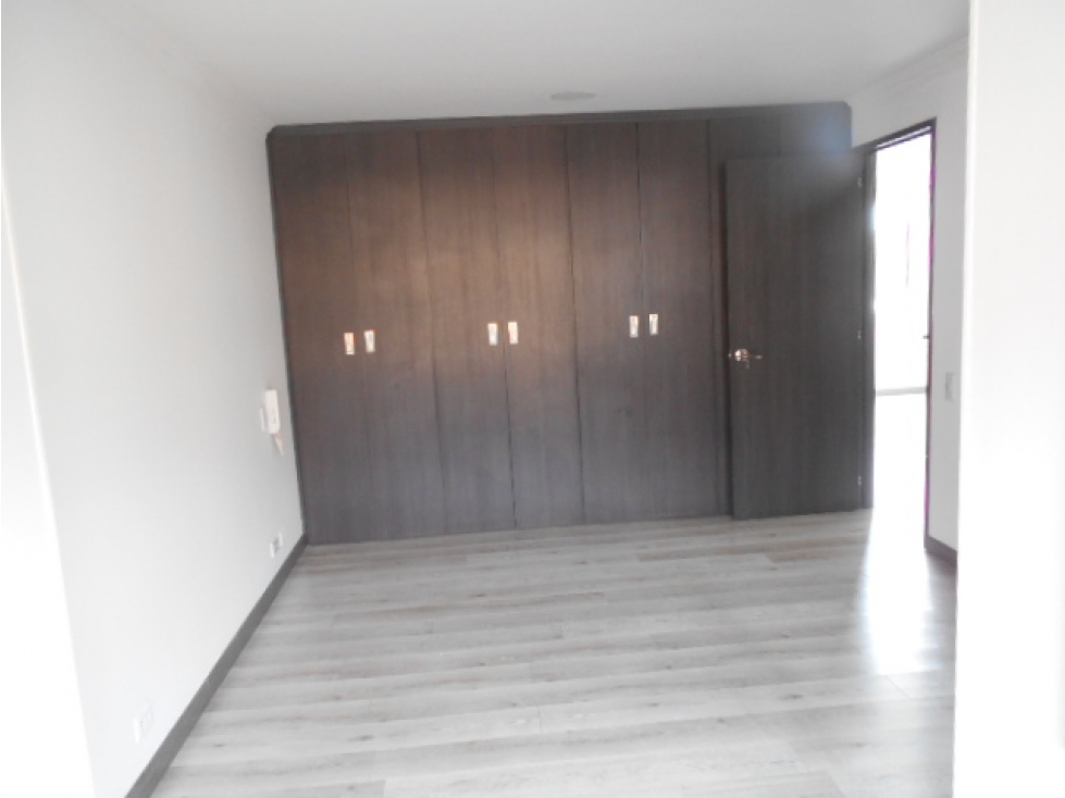 Apartamento en venta en Ciudad Salitre Occidental, Bogotá · foto 13 de 24