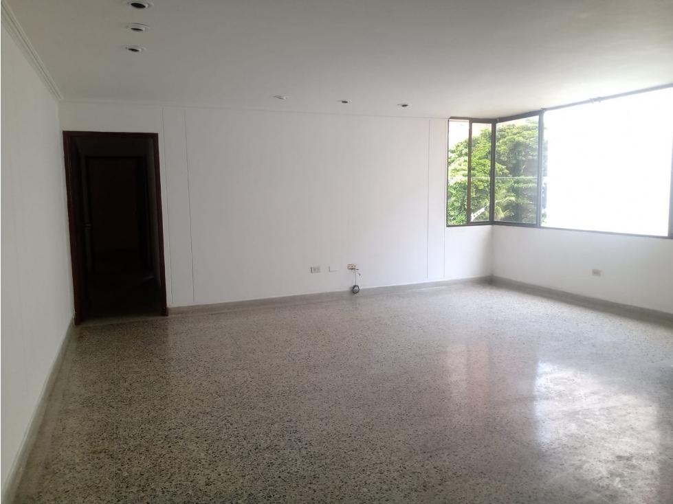 Apartamento de 3 alcobas en arriendo en El Country, Barranquilla, 121 m² · foto 4 de 23