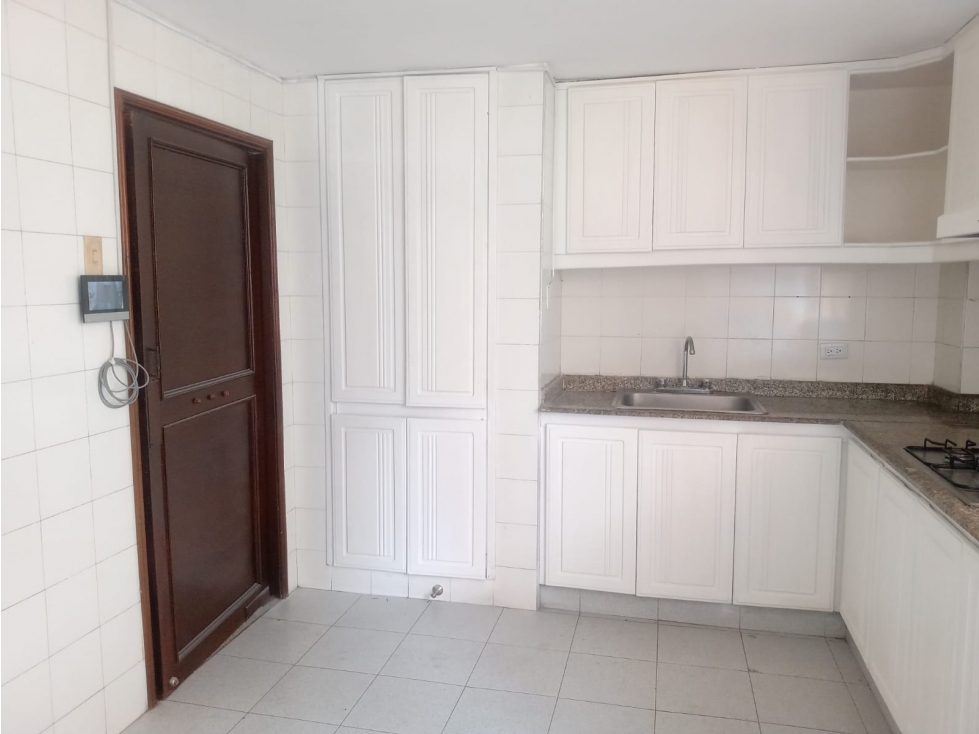 Apartamento de 3 alcobas en arriendo en El Country, Barranquilla, 121 m² · foto 7 de 23