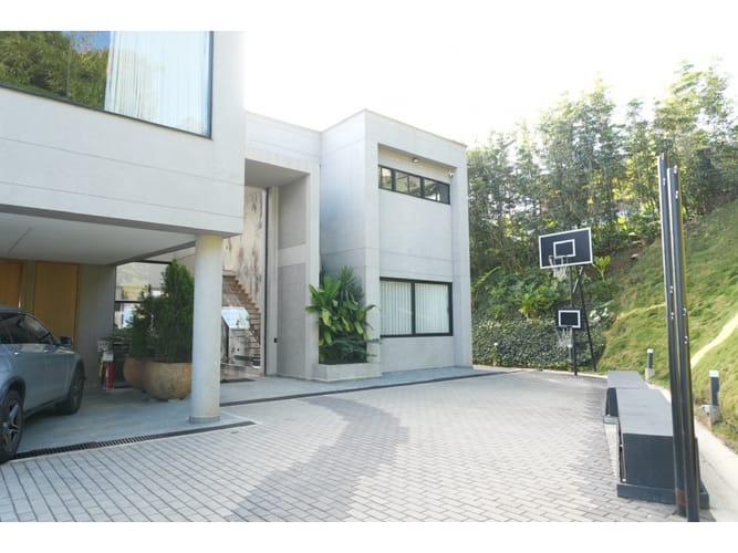 Casa de 12 alcobas en venta en Las Palmas, Medellín, 1550 m² · foto 5 de 24