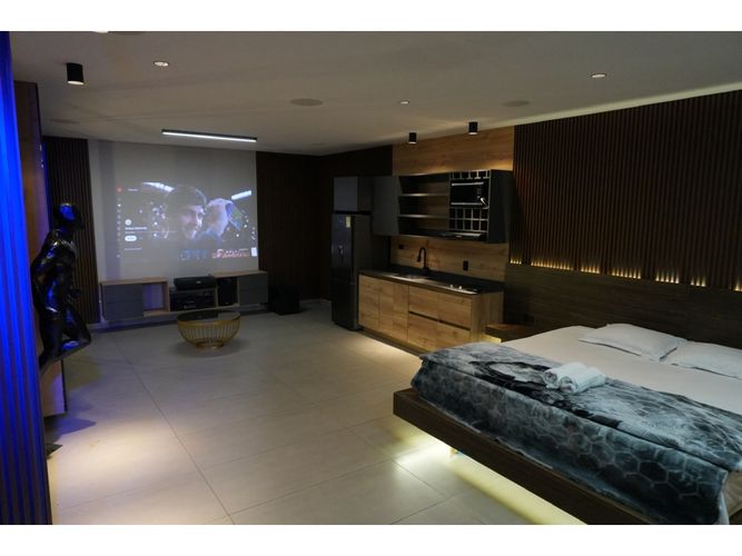 Casa de 12 alcobas en venta en Las Palmas, Medellín, 1550 m² · foto 8 de 24