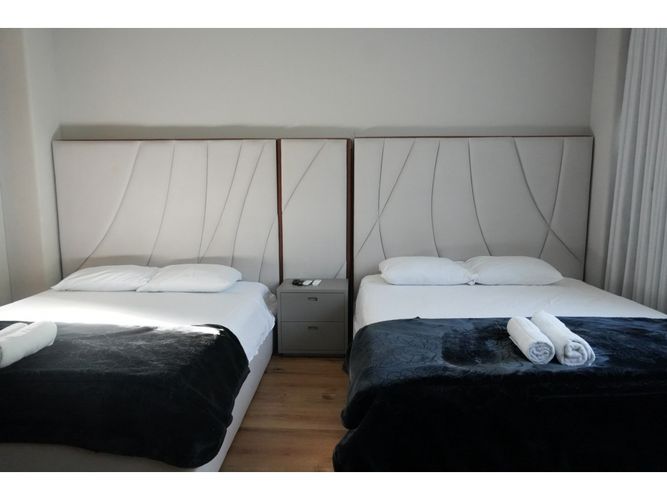 Casa de 12 alcobas en venta en Las Palmas, Medellín, 1550 m² · foto 12 de 24