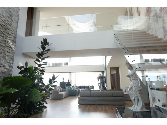 Casa de 12 alcobas en venta en Las Palmas, Medellín, 1550 m² · foto 23 de 24