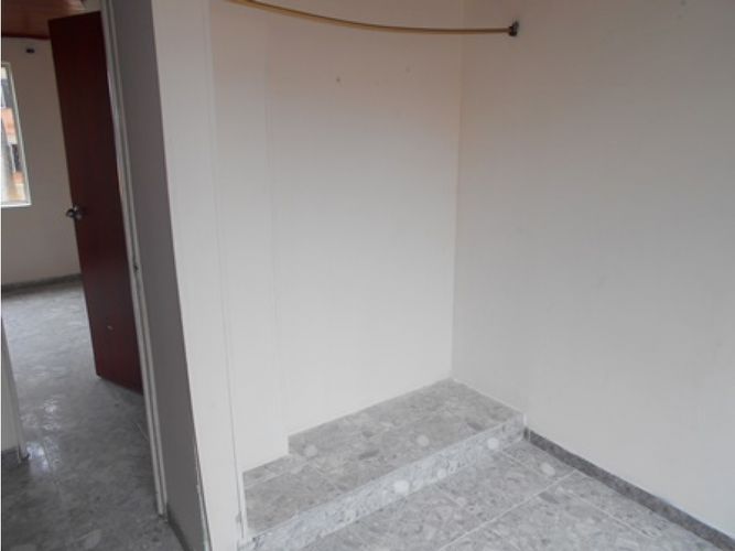 Casa de 3 alcobas en venta en Galicia Et Iii, Soacha, 72 m² · foto 13 de 24