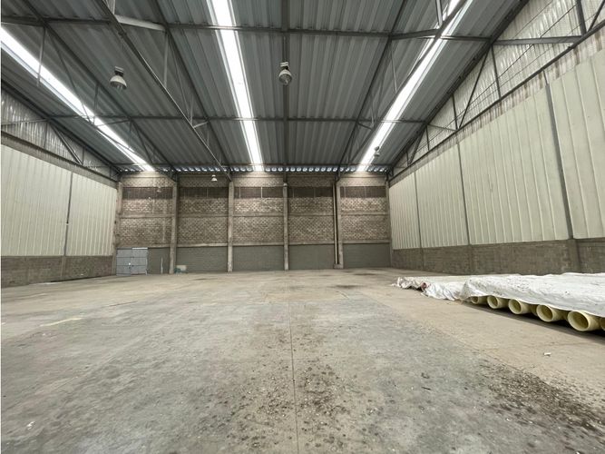 Bodega en arriendo en Villa San Pedro Iii, Barranquilla, 2075 m² · foto 3 de 10