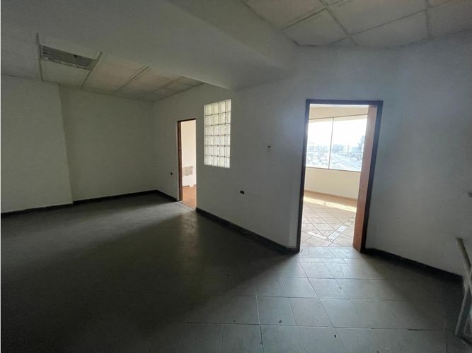 Bodega en arriendo en Villa San Pedro Iii, Barranquilla, 2075 m² · foto 6 de 10