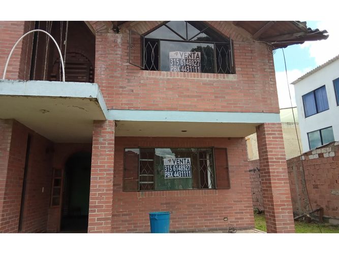 Casa de 4 alcobas en venta en Tiquiza, Chía, 1116 m² · foto 3 de 23