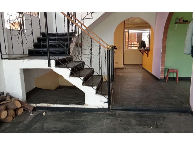 Casa de 4 alcobas en venta en Tiquiza, Chía, 1116 m² · foto 4 de 23