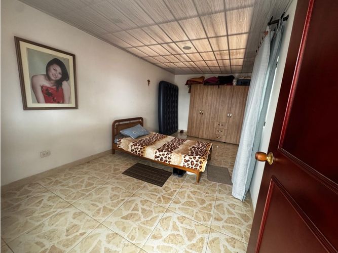 Casa de 7 alcobas en venta en Engativa Zona Urbana, Bogotá, 216 m² · foto 4 de 24