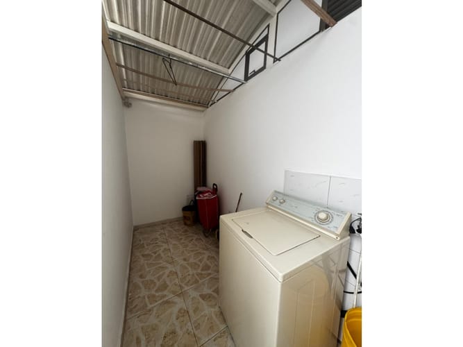 Casa de 7 alcobas en venta en Engativa Zona Urbana, Bogotá, 216 m² · foto 6 de 24