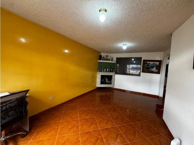 Casa de 7 alcobas en venta en Engativa Zona Urbana, Bogotá, 216 m² · foto 13 de 24