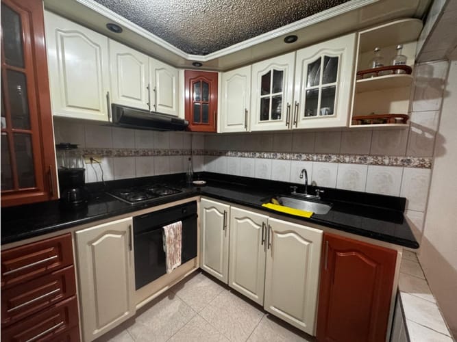 Casa de 7 alcobas en venta en Engativa Zona Urbana, Bogotá, 216 m² · foto 18 de 24