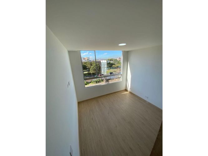 Apartaestudio en venta en El Redil, Bogotá, 35 m² · foto 2 de 15