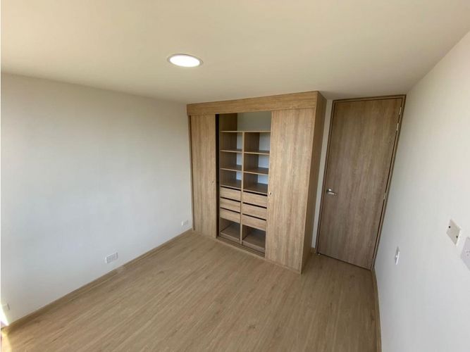Apartaestudio en venta en El Redil, Bogotá, 35 m² · foto 9 de 15