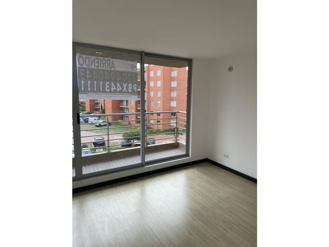 Apartamento de 2 alcobas en arriendo en Condominio Campestre Alhambra, Madrid, 50 m² · foto 2 de 19