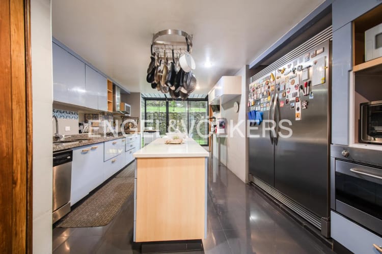 Apartamento de 4 alcobas en venta en El Seminario, Bogotá, 371 m² · foto 8 de 16