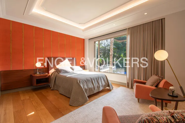 Casa de 5 alcobas en venta en El Poblado, Medellín, 891 m² · foto 20 de 23