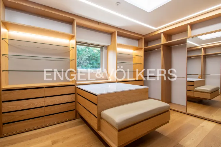 Casa de 5 alcobas en venta en El Poblado, Medellín, 891 m² · foto 14 de 23