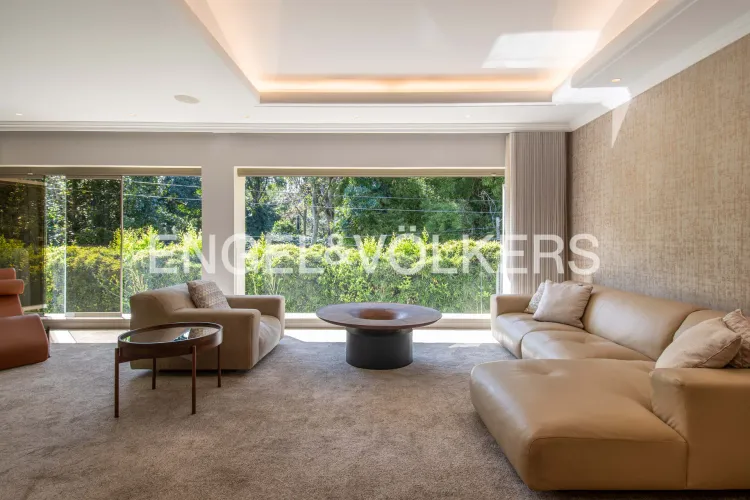 Casa de 5 alcobas en venta en El Poblado, Medellín, 891 m² · foto 13 de 23
