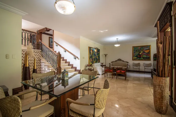 Casa de 4 alcobas en venta en Santa María De Los Ángeles, Medellín, 598 m² · foto 3 de 22