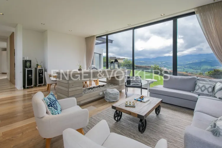 Casa de 2 alcobas en venta en Gratamira, Sopó, 290 m² · foto 5 de 20