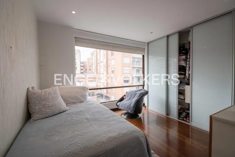 Apartamento de 3 alcobas en venta en Chico Norte, Bogotá, 227 m² · foto 15 de 16