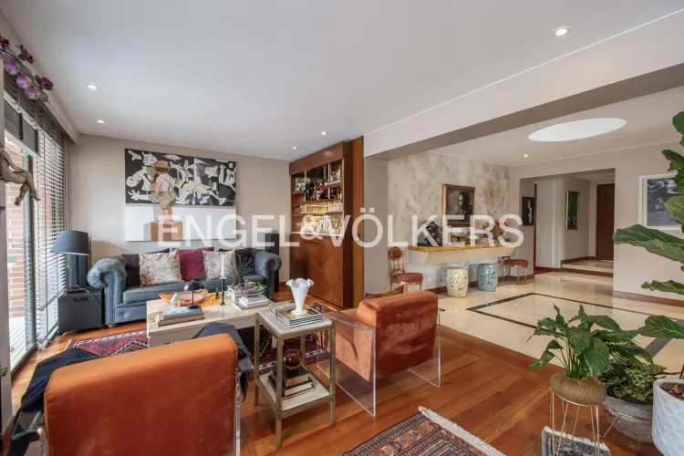 Apartamento de 3 alcobas en venta en Chico Norte, Bogotá, 227 m² · foto 3 de 16