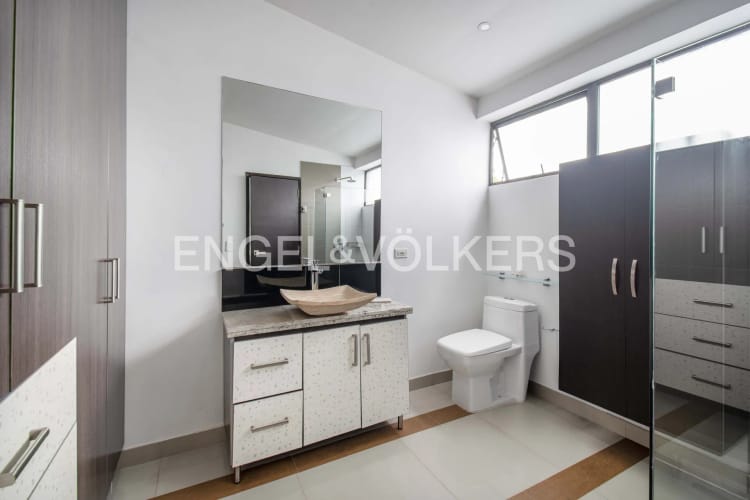 Casa de 5 alcobas en venta en Pontevedra, Bogotá, 430 m² · foto 13 de 20