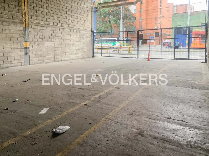 Bodega en arriendo en Laureles, Itagüí · foto 11 de 15