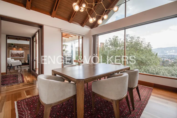 Casa de 4 alcobas en venta en Cerros De Niza, Bogotá, 255 m² · foto 5 de 22