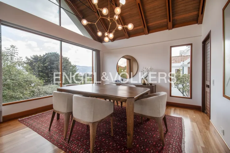 Casa de 4 alcobas en venta en Cerros De Niza, Bogotá, 255 m² · foto 4 de 22